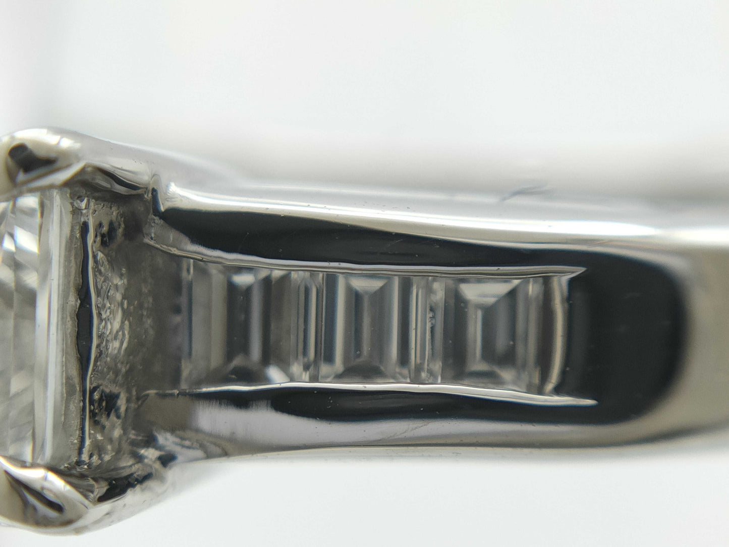D0.52ct FD0.22ct PT900 4.7g Ring