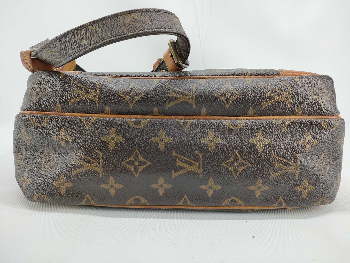 LOUIS VUITTON Monogram Bag Louis Vuitton Shoulder Bag