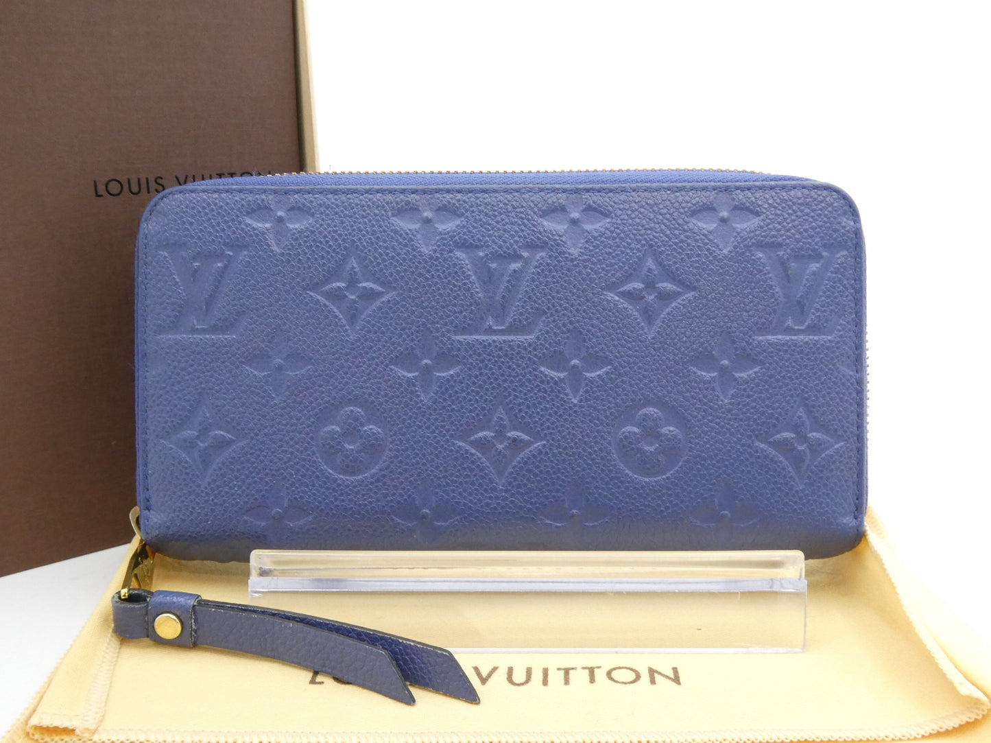 LOUIS VUITTON Monogram Empreinte Zippy Wallet