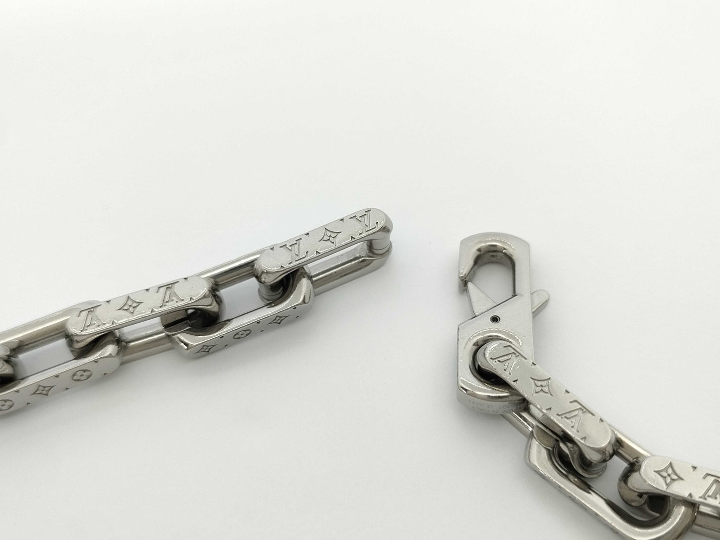 LOUIS VUITTON LV Collier Chain Necklace M00307 Necklace