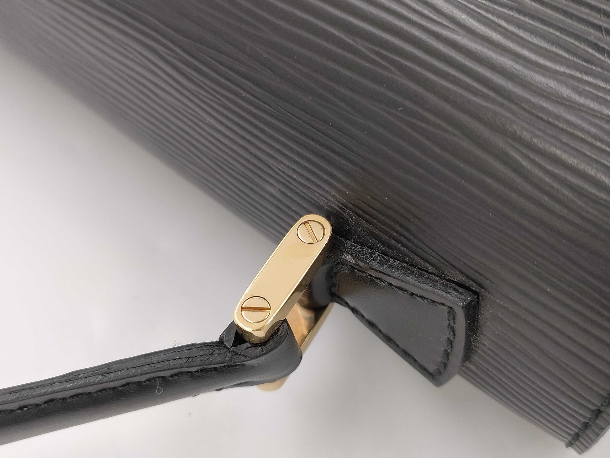 LOUIS VUITTON LV Epi Monceau Handbag