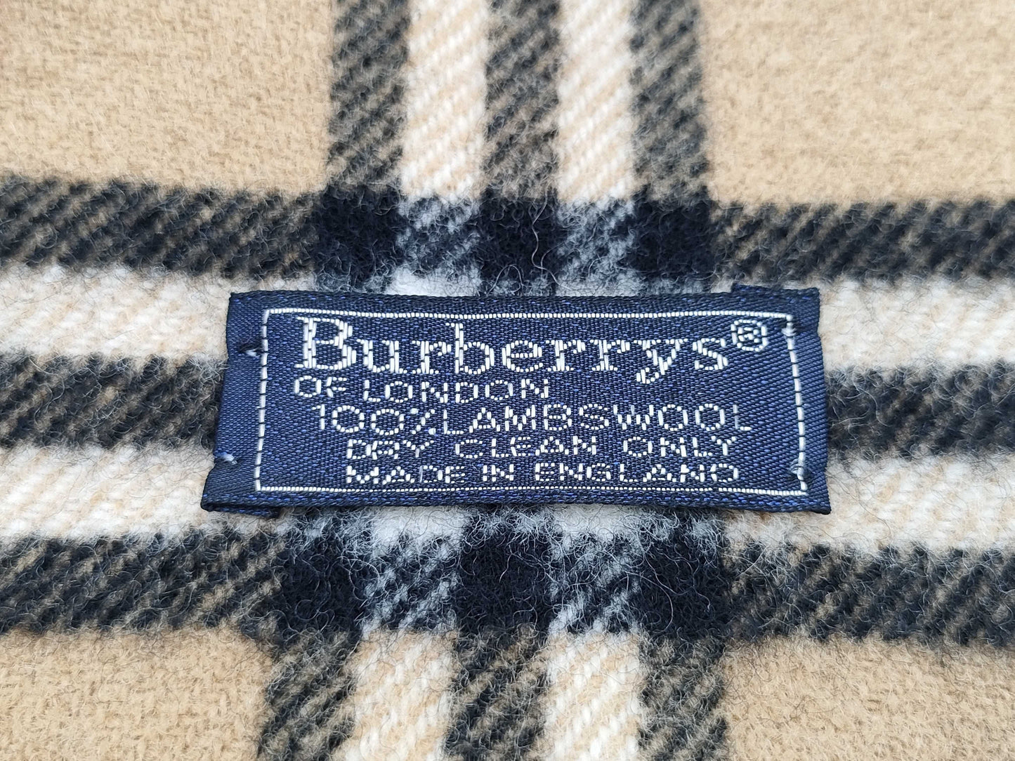Burberrys 2-piece scarf