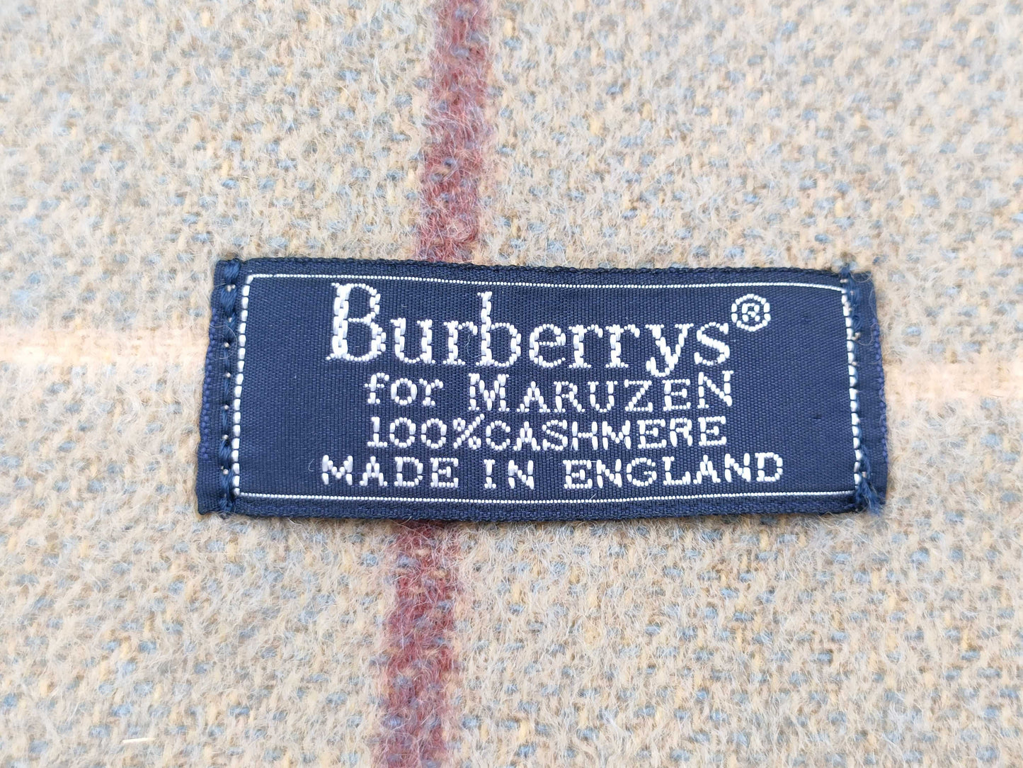 Burberrys 2-piece scarf
