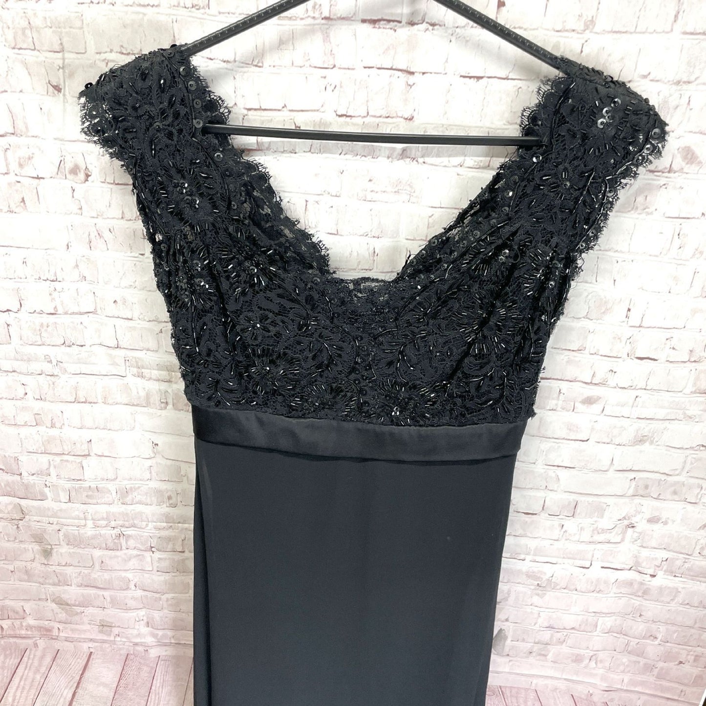 TADASHI Beaded Embroidered Dress, Sleeveless, Black, Made in the USA, 100% Silk, Size 2