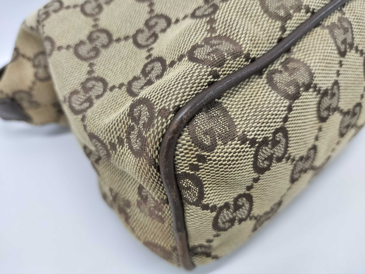 GUCCI GG Canvas One-Shoulder Bag Accessory Pouch Pouch
