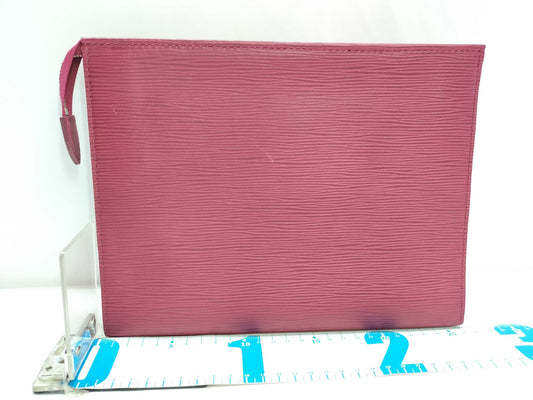 LOUIS VUITTON Epi Poche Toilette 26 Second Bag