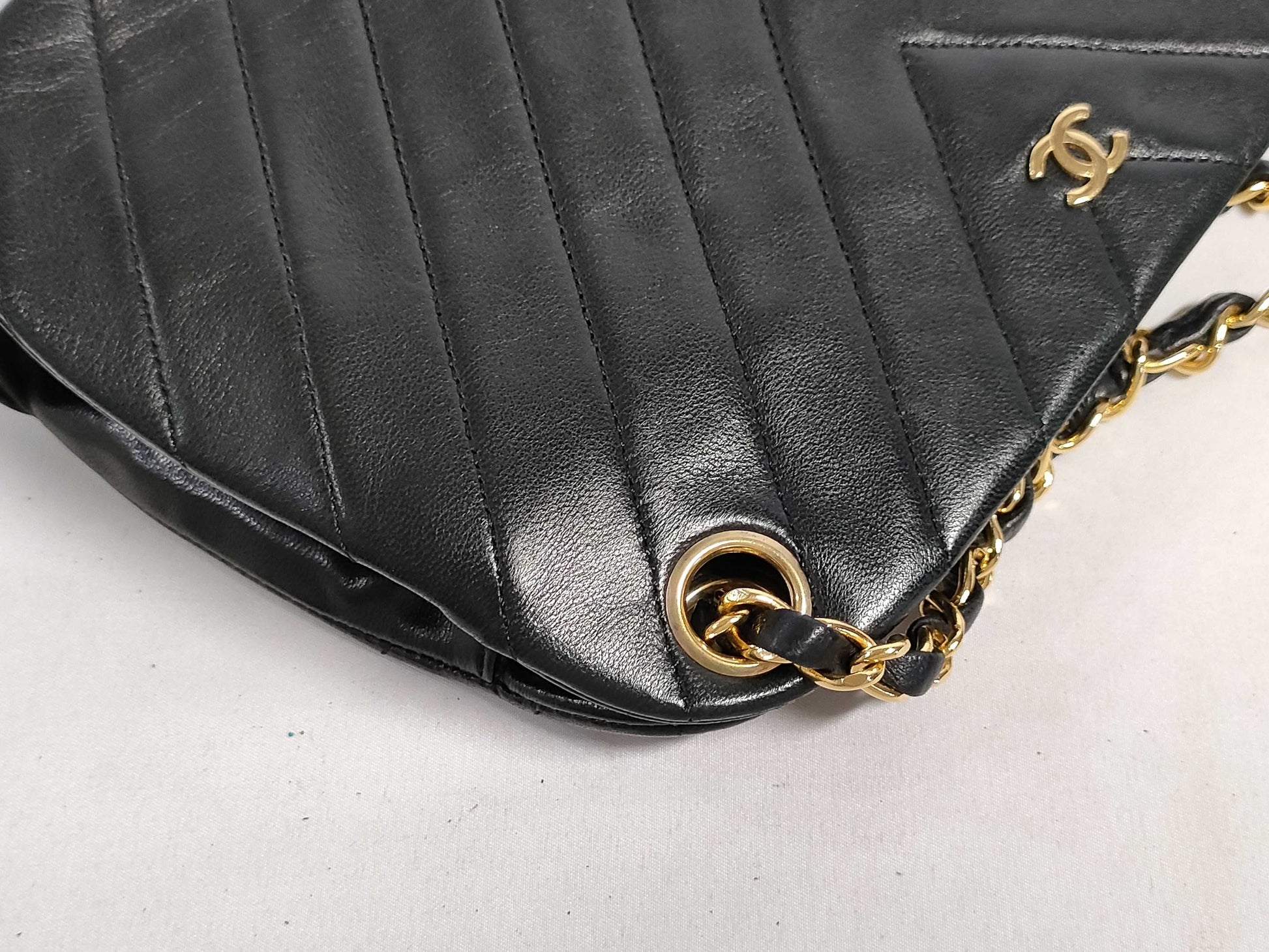 CHANEL shoulder bag
