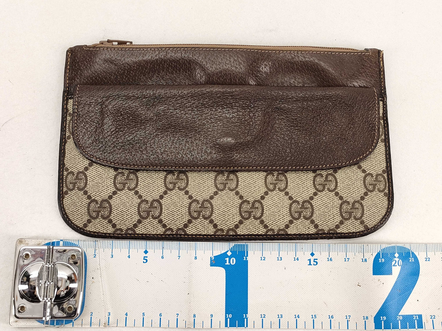 GUCCI GG Supreme GUCCI Old GG Supreme Pouch Multi-Case Pouch