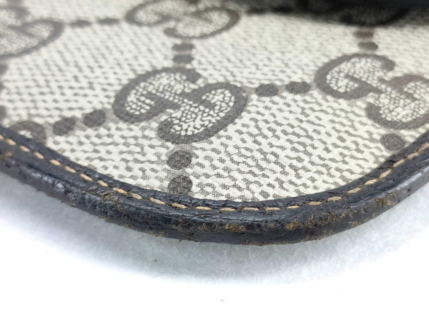 GUCCI GG Supreme GUCCI Old GG Supreme Pouch Multi-Case Pouch