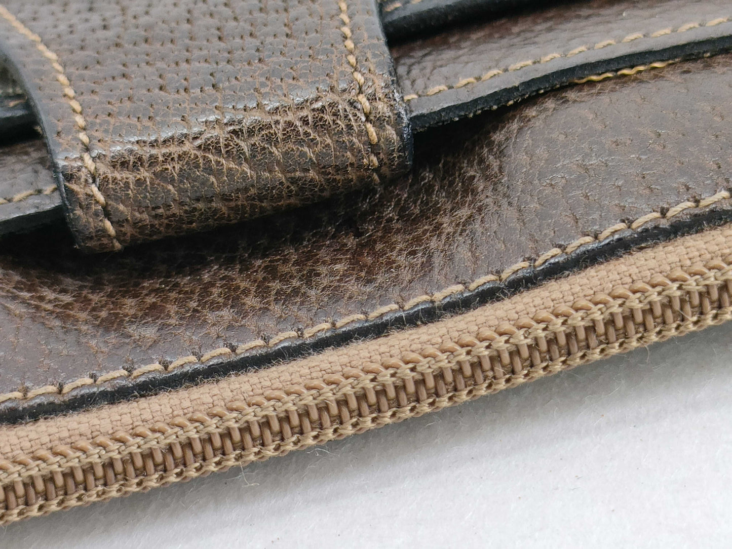 GUCCI GG Supreme GUCCI Old GG Supreme Pouch Multi-Case Pouch