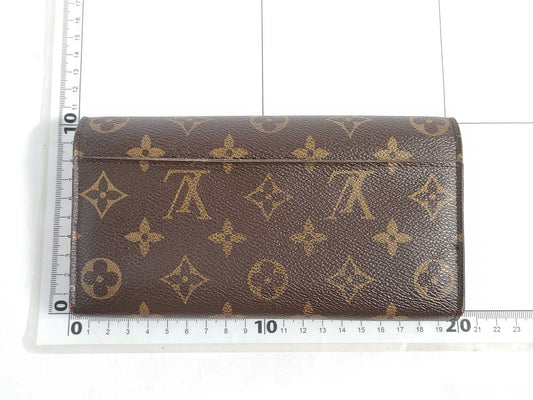 LOUIS VUITTON LOUIS VUITTON Monogram Louis Vuitton Wallet