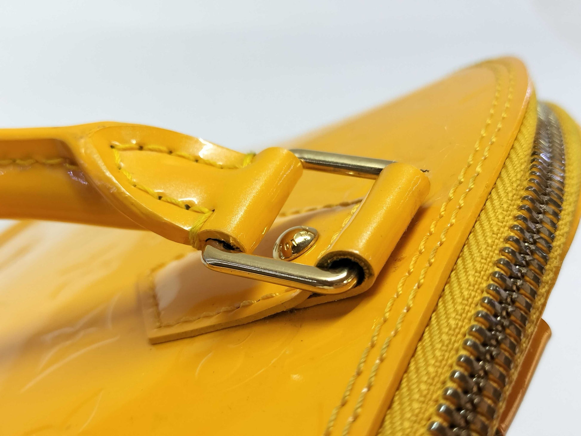 LOUIS VUITTON Epi Louis Vuitton Vernis Alma PM Jaune Passion Handbag M91695 MI1112