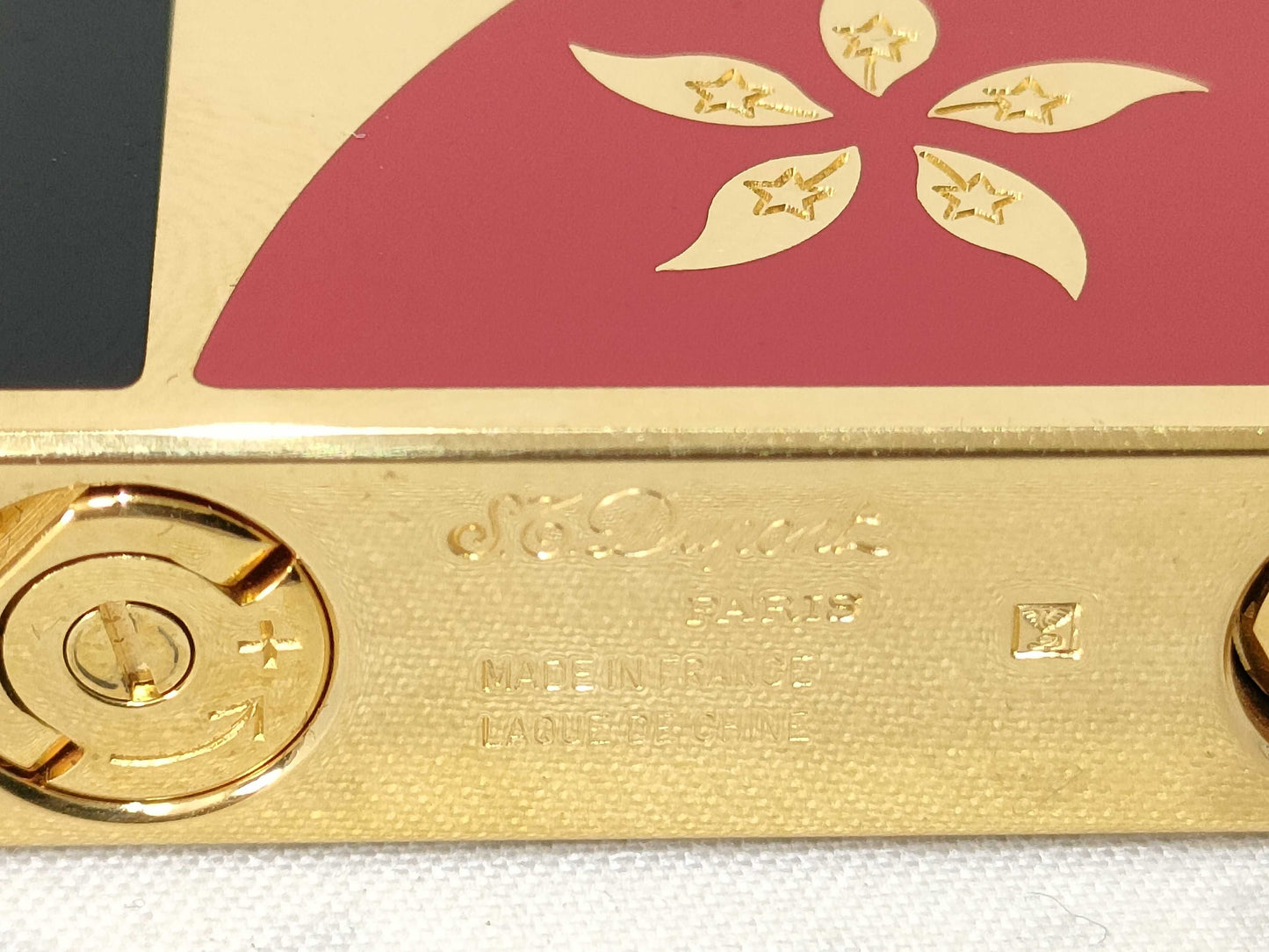 S.T. Dupont S.T. Dupont Dupont Line 2 1997 Hong Kong Handover Commemorative Lighter Limited Edition of 1997
