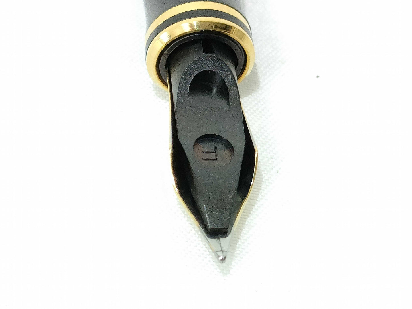 PARKER PARKER Duofold Fountain Pen, 18K Orange, Black, and Gold