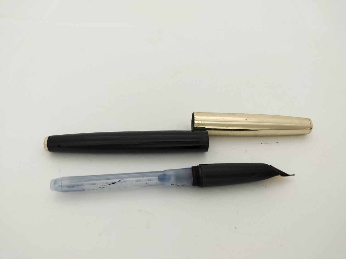 SLIDER Fountain Pen, K14 Gold x Black, Pens & Fountain Pens