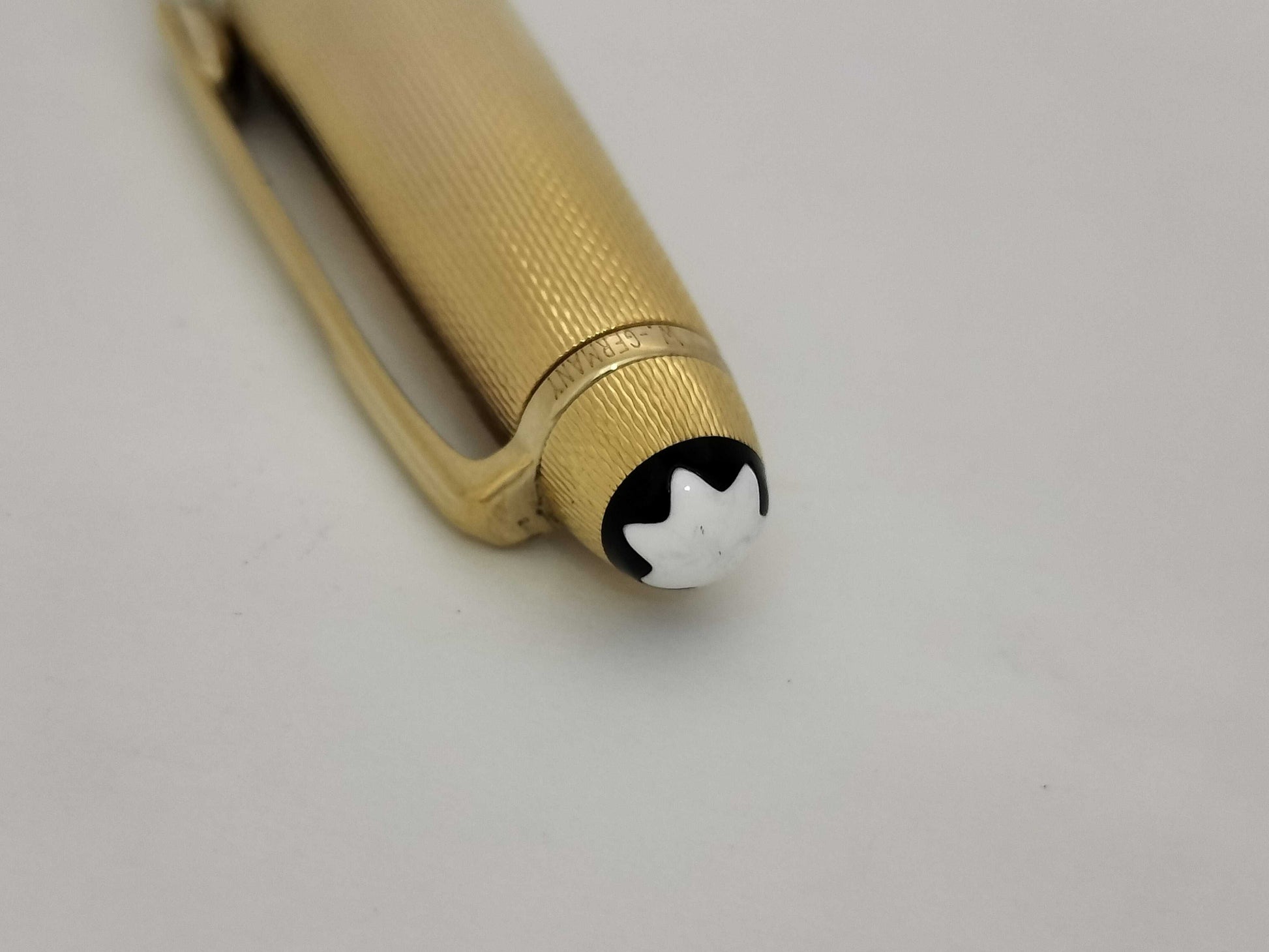 MONTBLANC Montblanc Solitaire Ballpoint Pen, Metal Gold