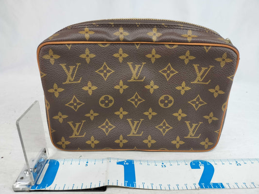 LOUIS VUITTON LOUIS VUITTON Monogram Monogram Pouch Second Bag