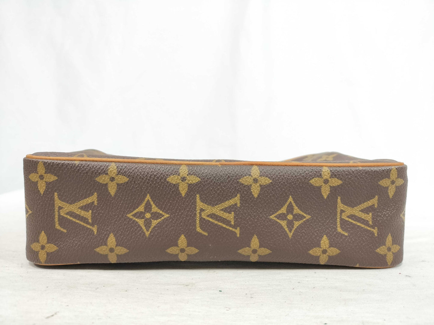 LOUIS VUITTON LOUIS VUITTON Monogram Monogram Pouch Second Bag