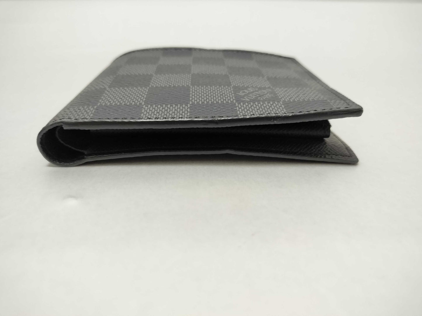 LOUIS VUITTON Damier Graphite Marco Wallet