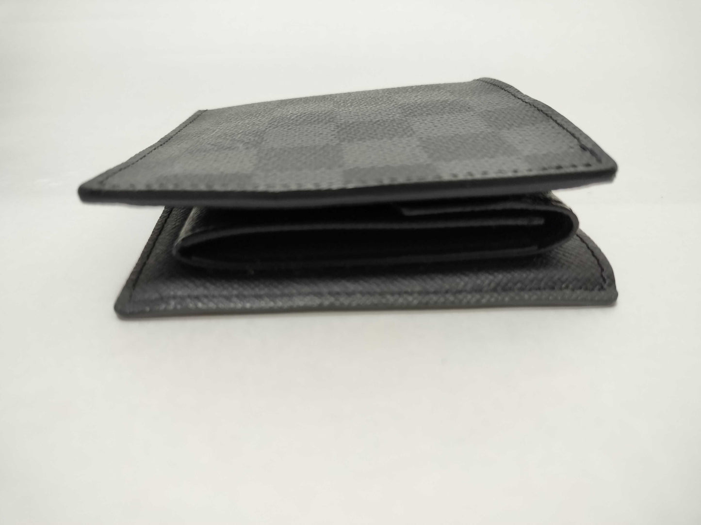 LOUIS VUITTON Damier Graphite Marco Wallet