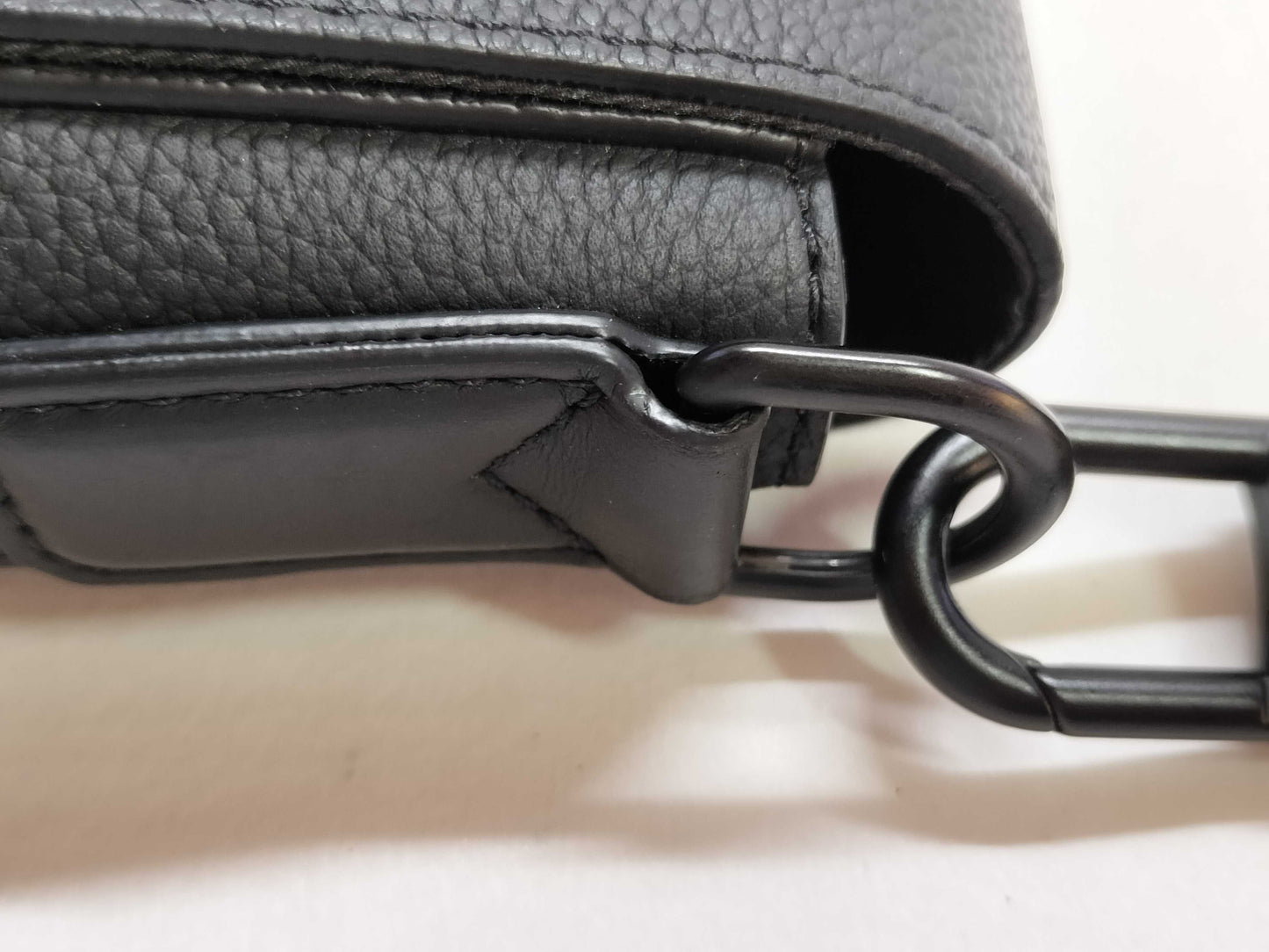 LOUIS VUITTON LV Takeoff Messenger Aerogram Shoulder Bag
