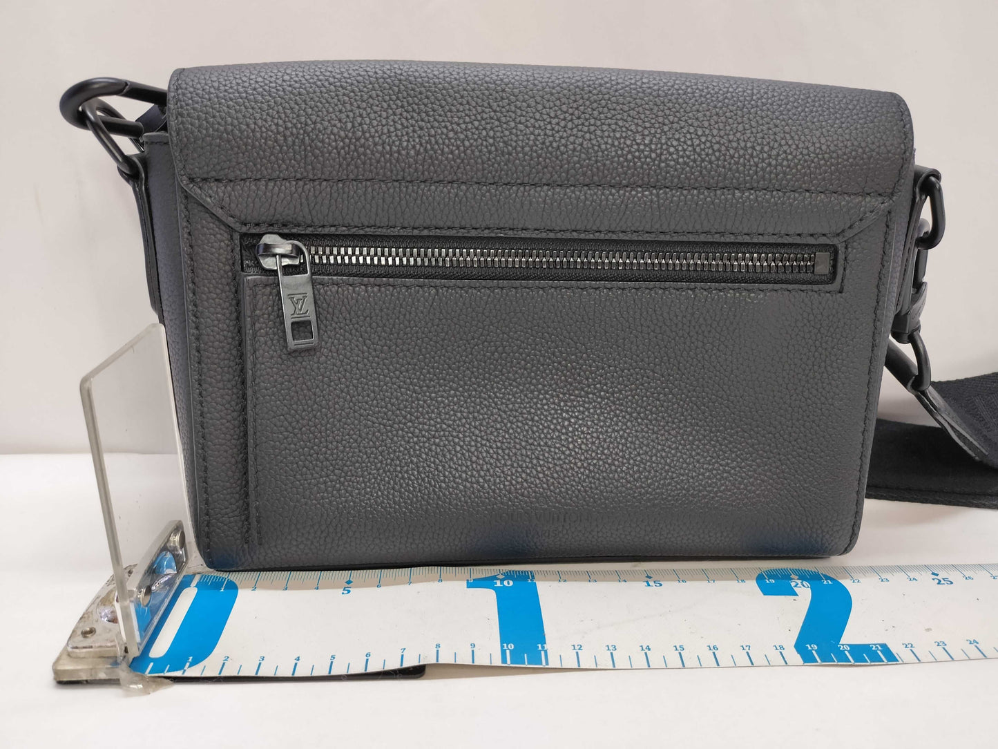 LOUIS VUITTON LV Takeoff Messenger Aerogram Shoulder Bag