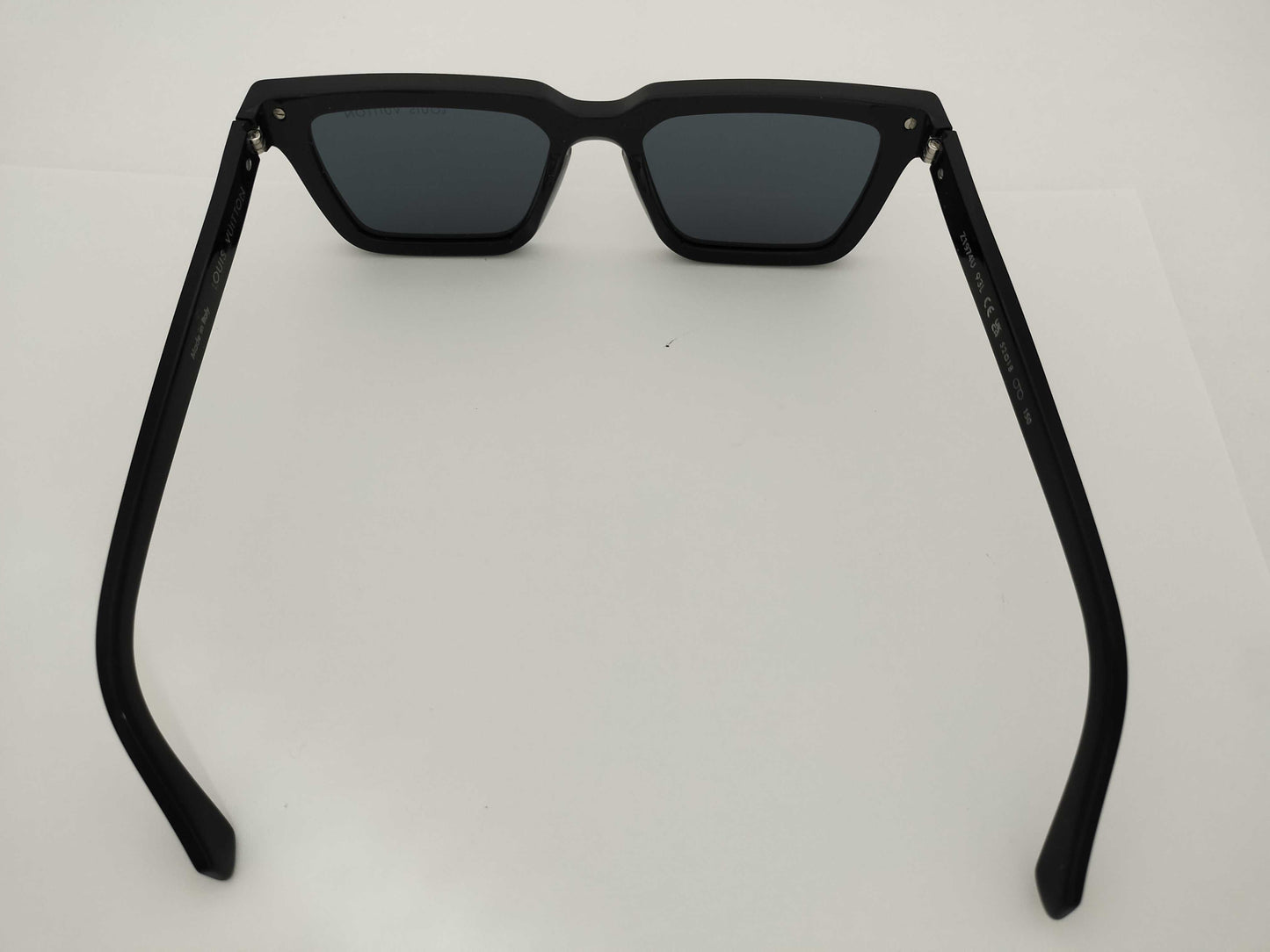 LOUIS VUITTON LV Sunglasses Noir Asate Sunglasses and Glasses