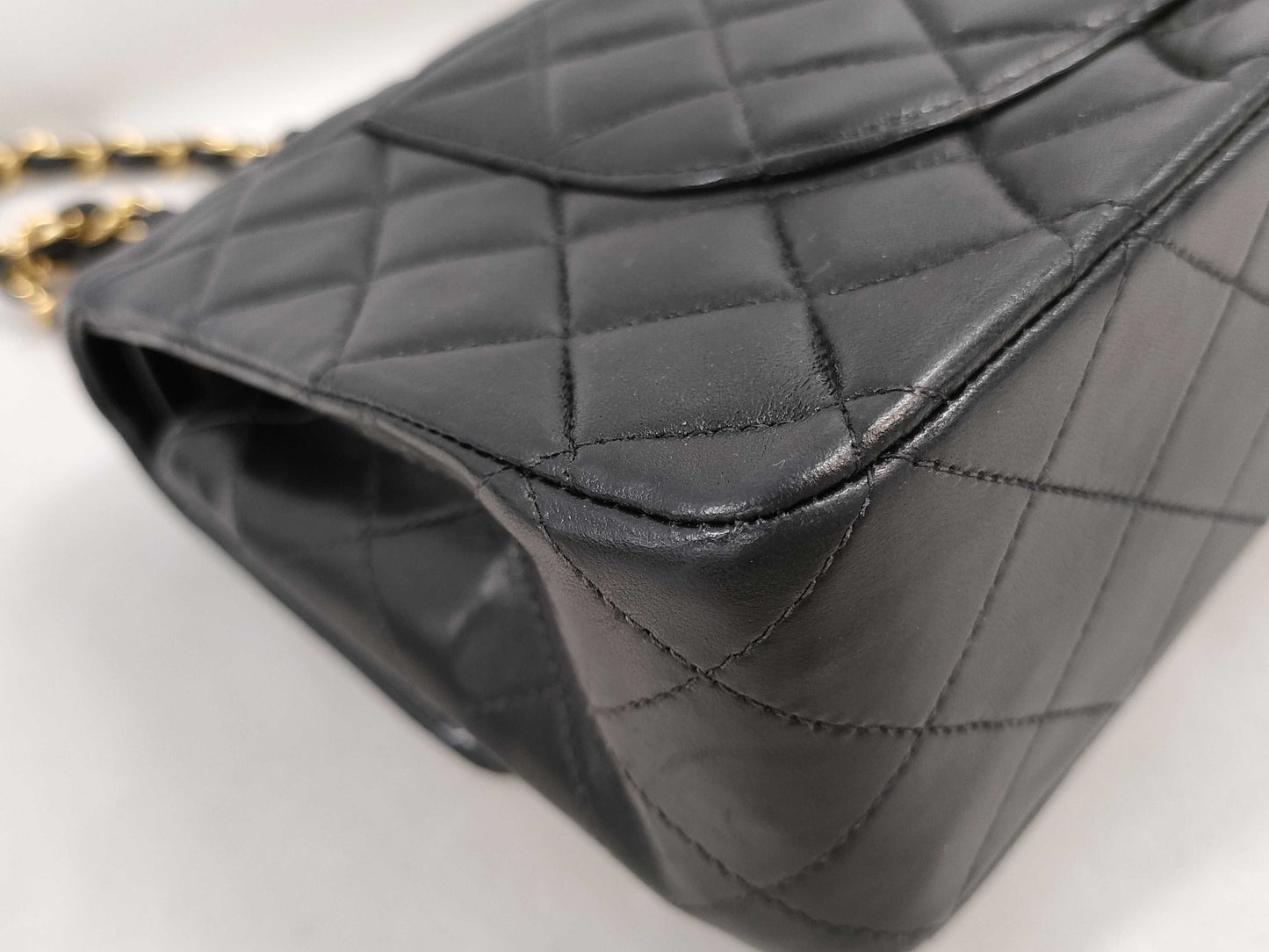 CHANEL Matelasse 25 Chain Shoulder Bag