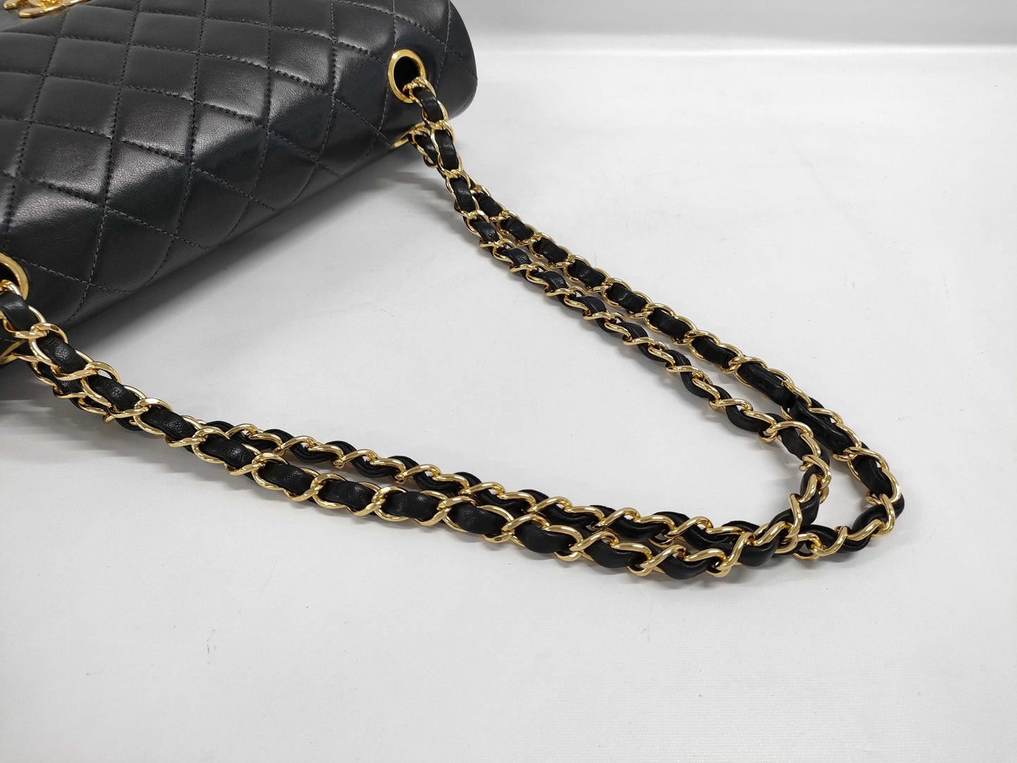 CHANEL Matelasse 25 Chain Shoulder Bag