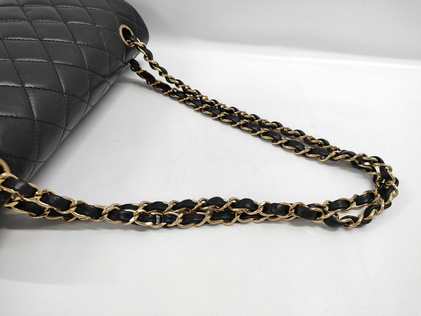 CHANEL Matelasse 25 Chain Shoulder Bag