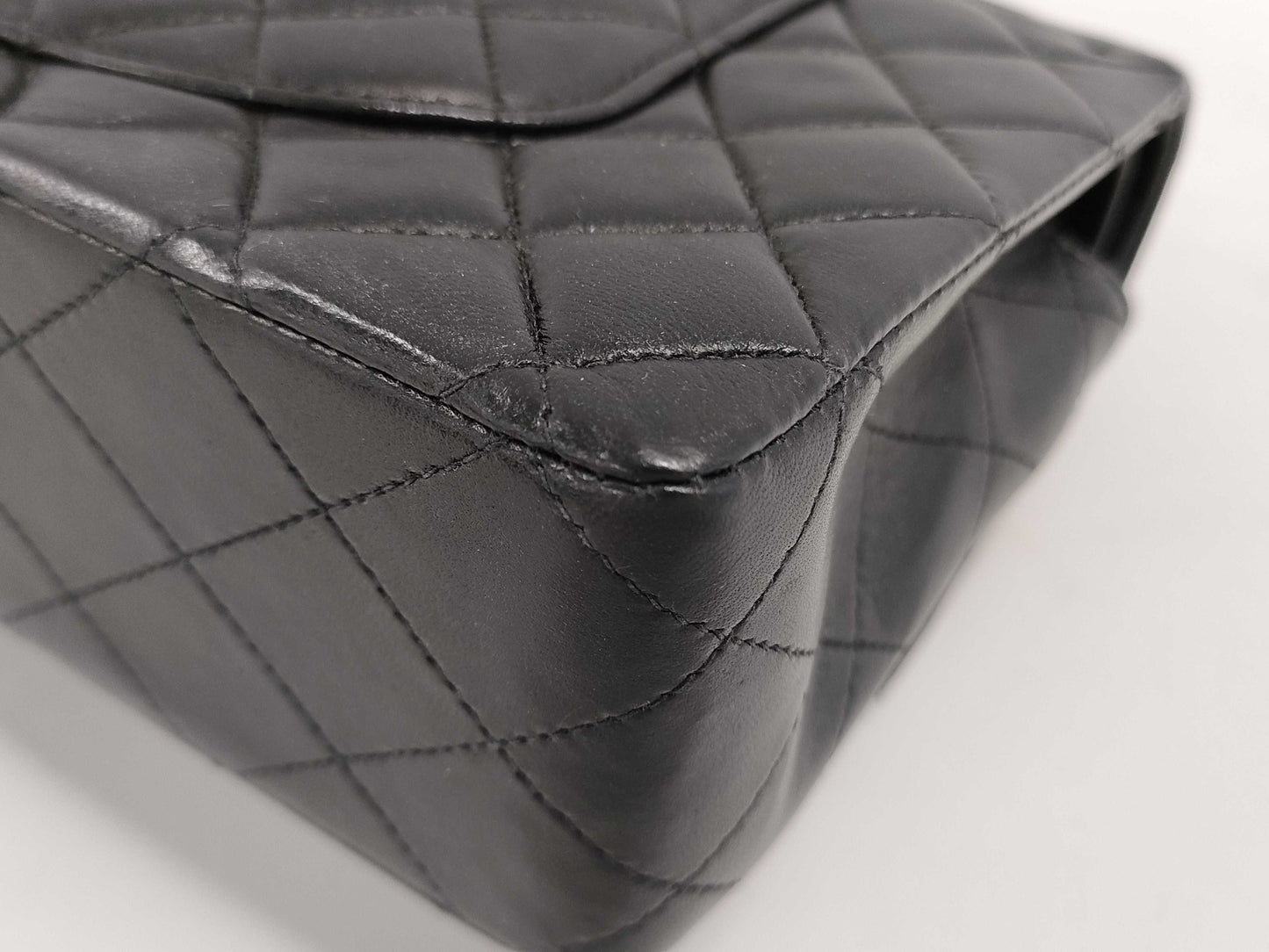CHANEL Matelasse 25 Chain Shoulder Bag