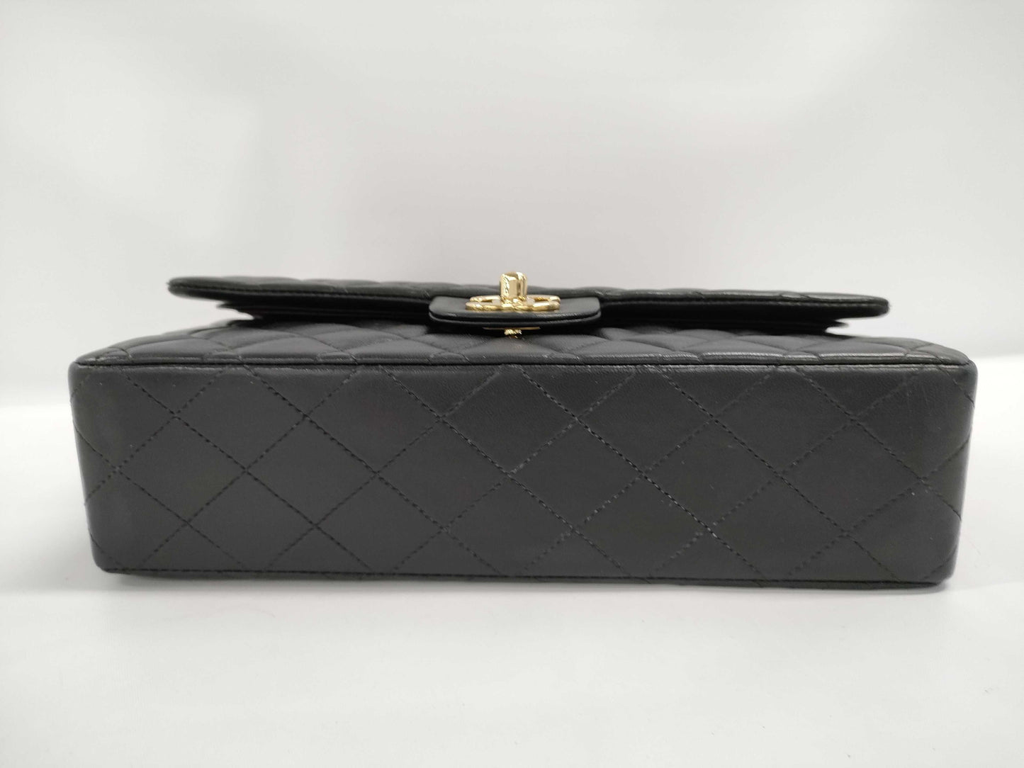CHANEL Matelasse 25 Chain Shoulder Bag