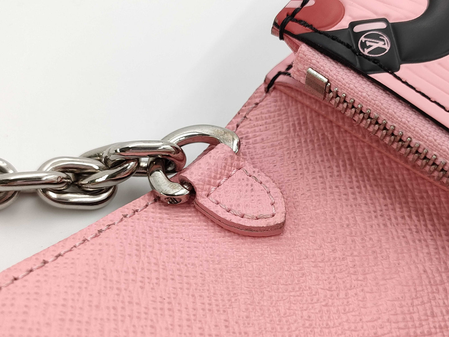 LOUIS VUITTON Louis Vuitton Portefeuille Twist Chain Epi M67227 Rose Shoulder Bag