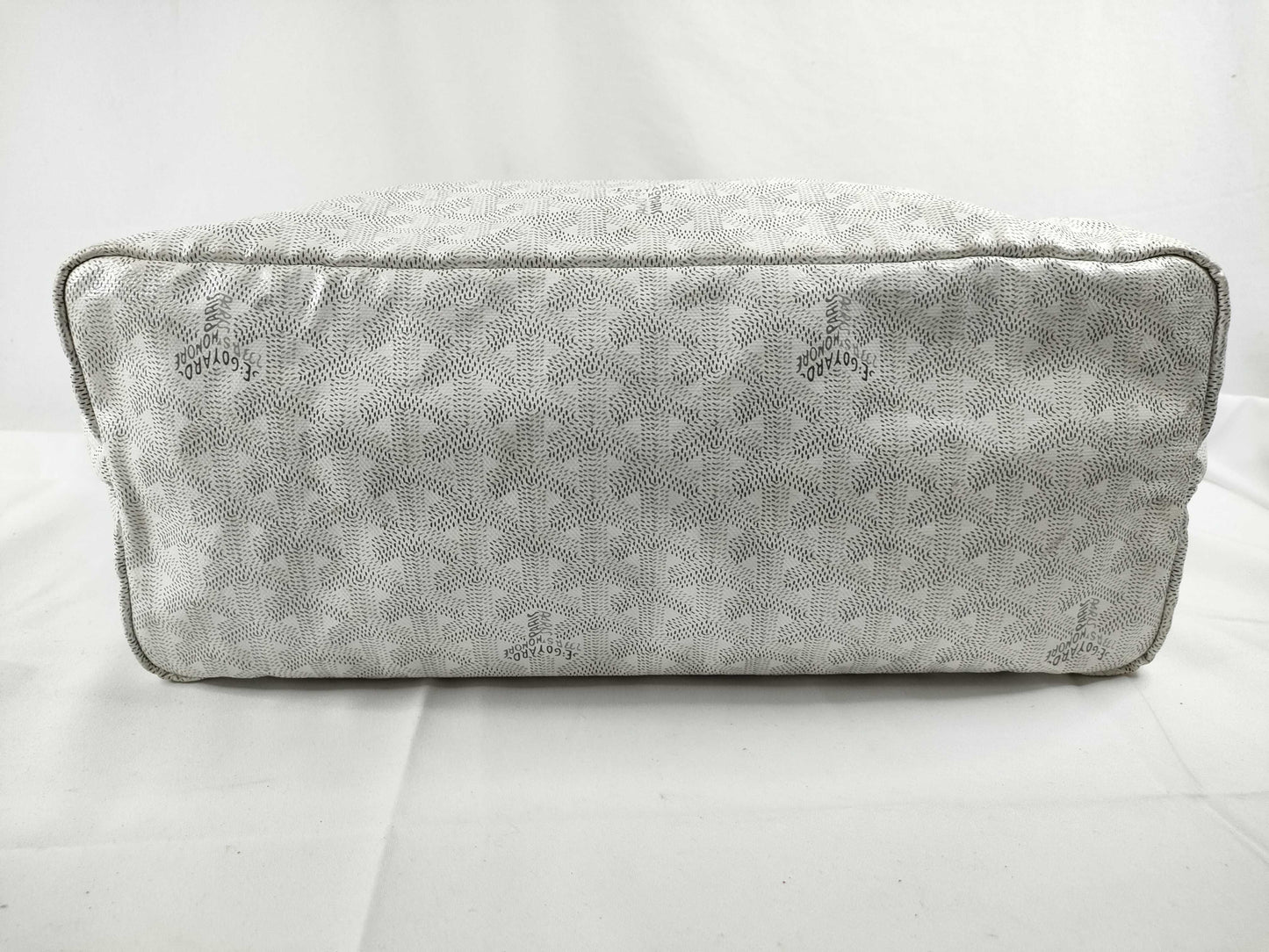 GOYARD GOYARD Goyard Saint Louis White Tote Bag