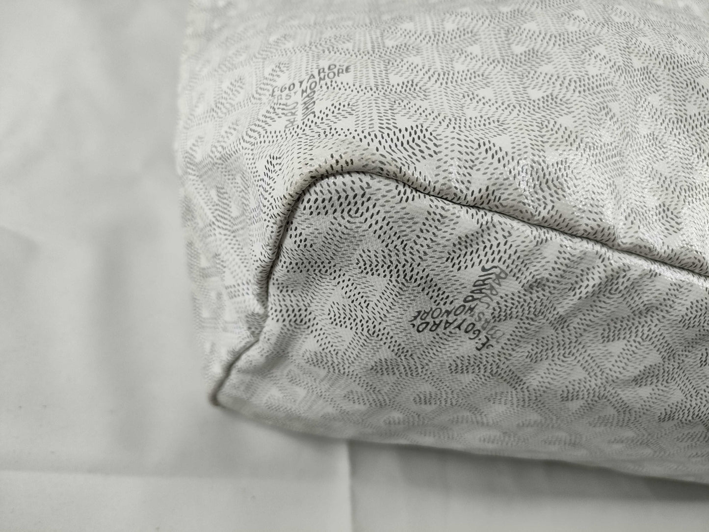GOYARD GOYARD Goyard Saint Louis White Tote Bag