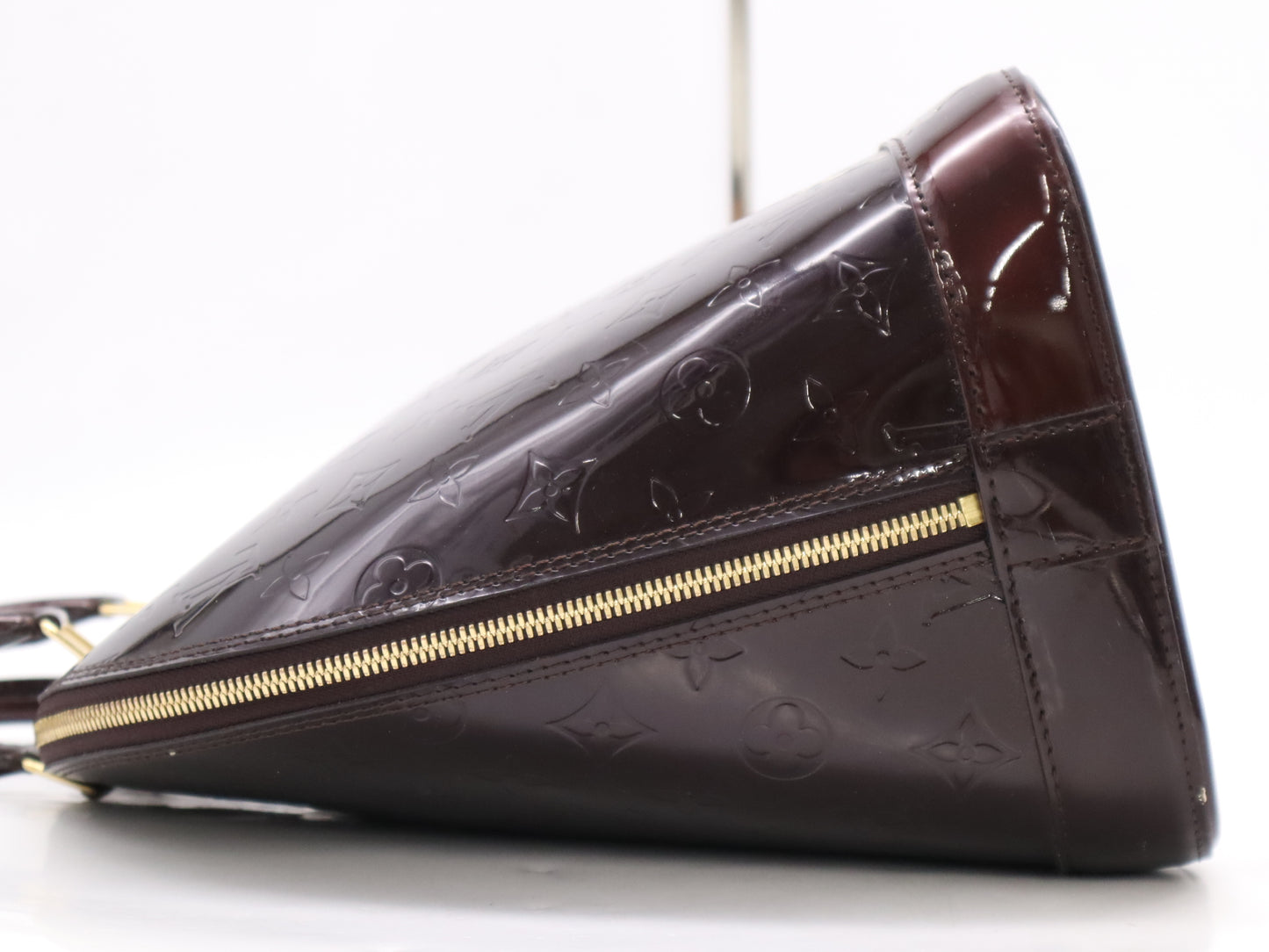 LOUIS VUITTON M93595 Vernis Alma GM Amaranth Handbag with Cloche and 2 Keys