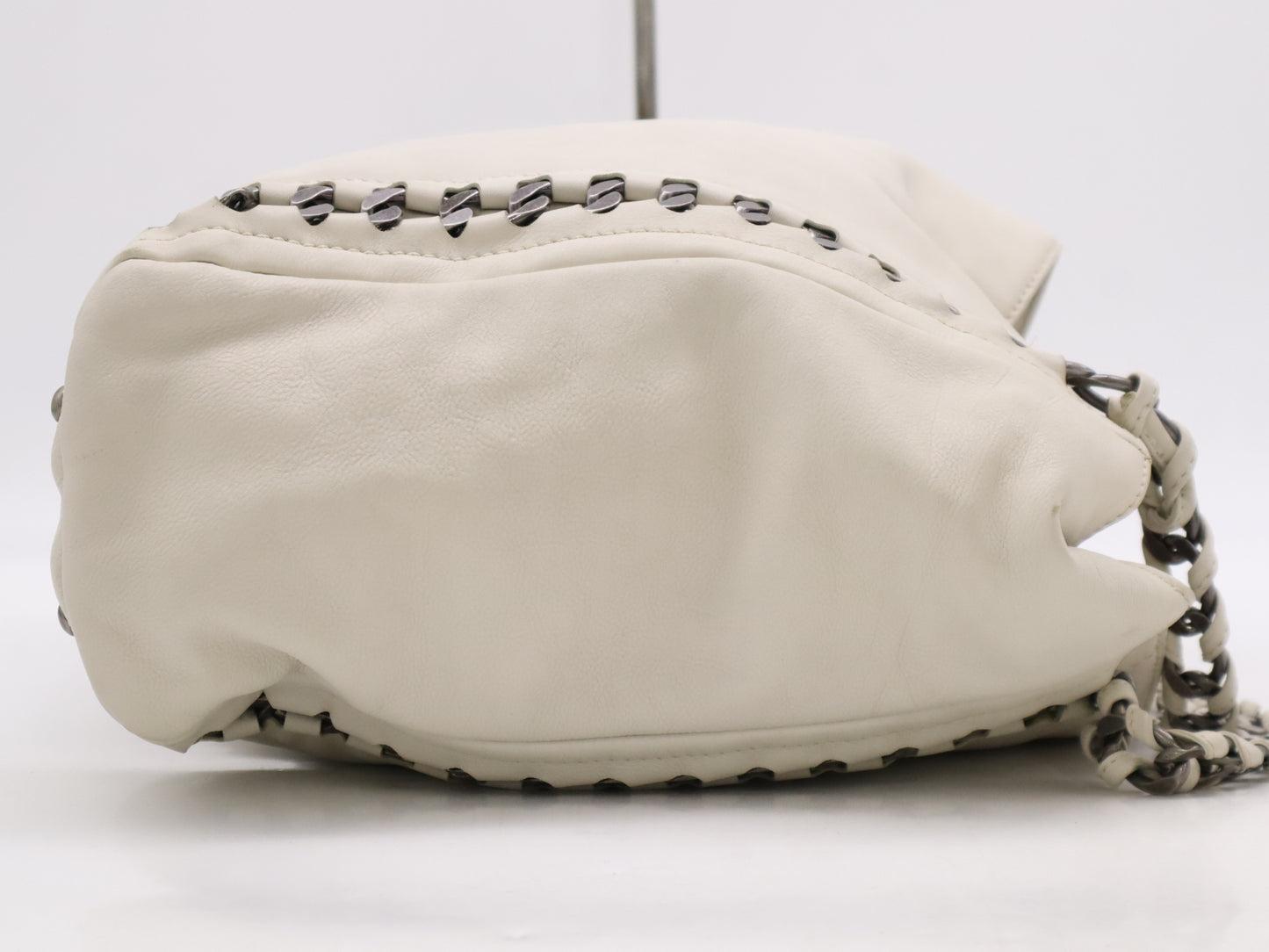 CHANEL Luxury Leather Chain Tote Bag White Seal 10981389 Tote Bag