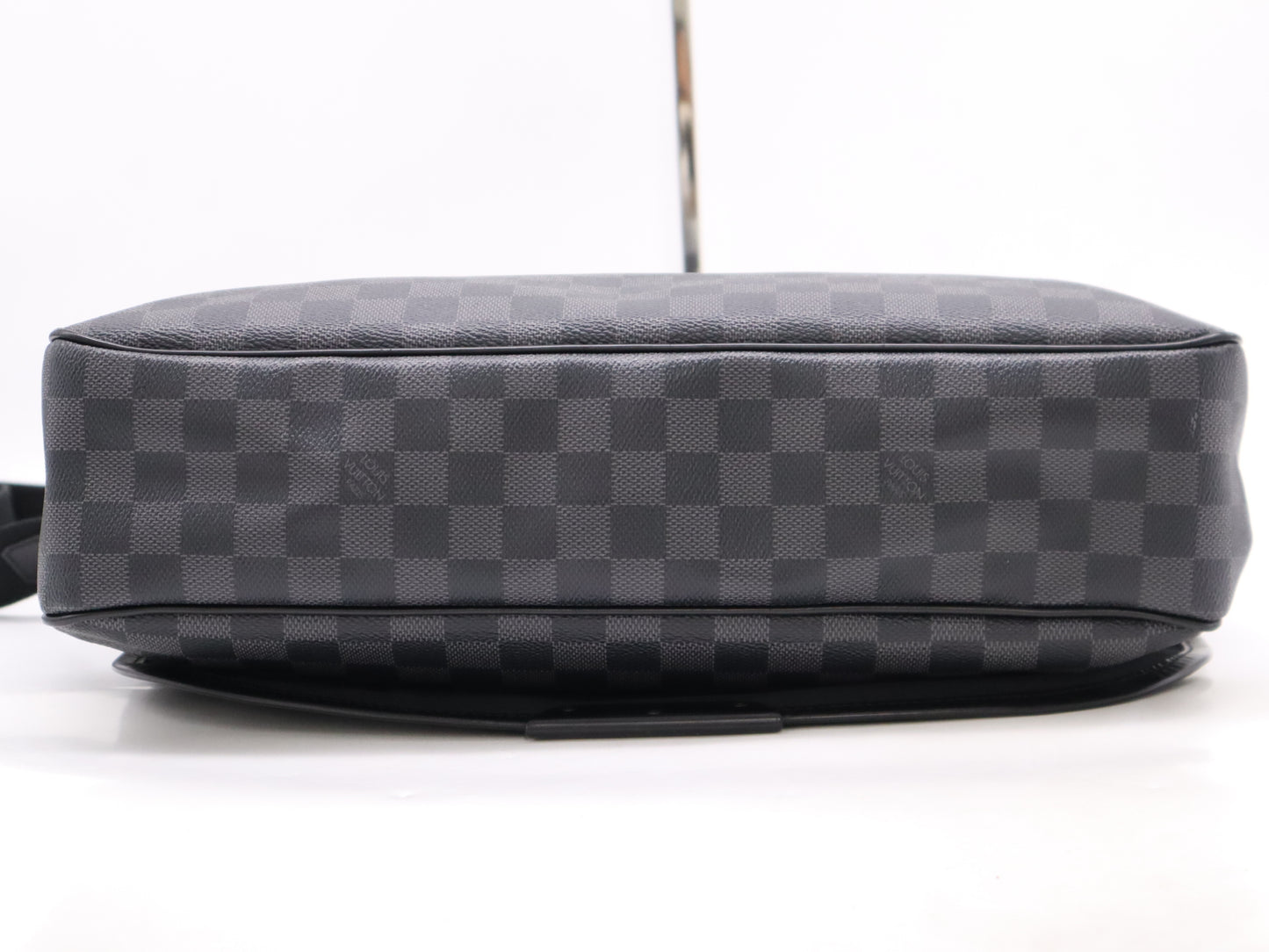 LOUIS VUITTON N51213 Damier Graphite Renzo Shoulder Bag