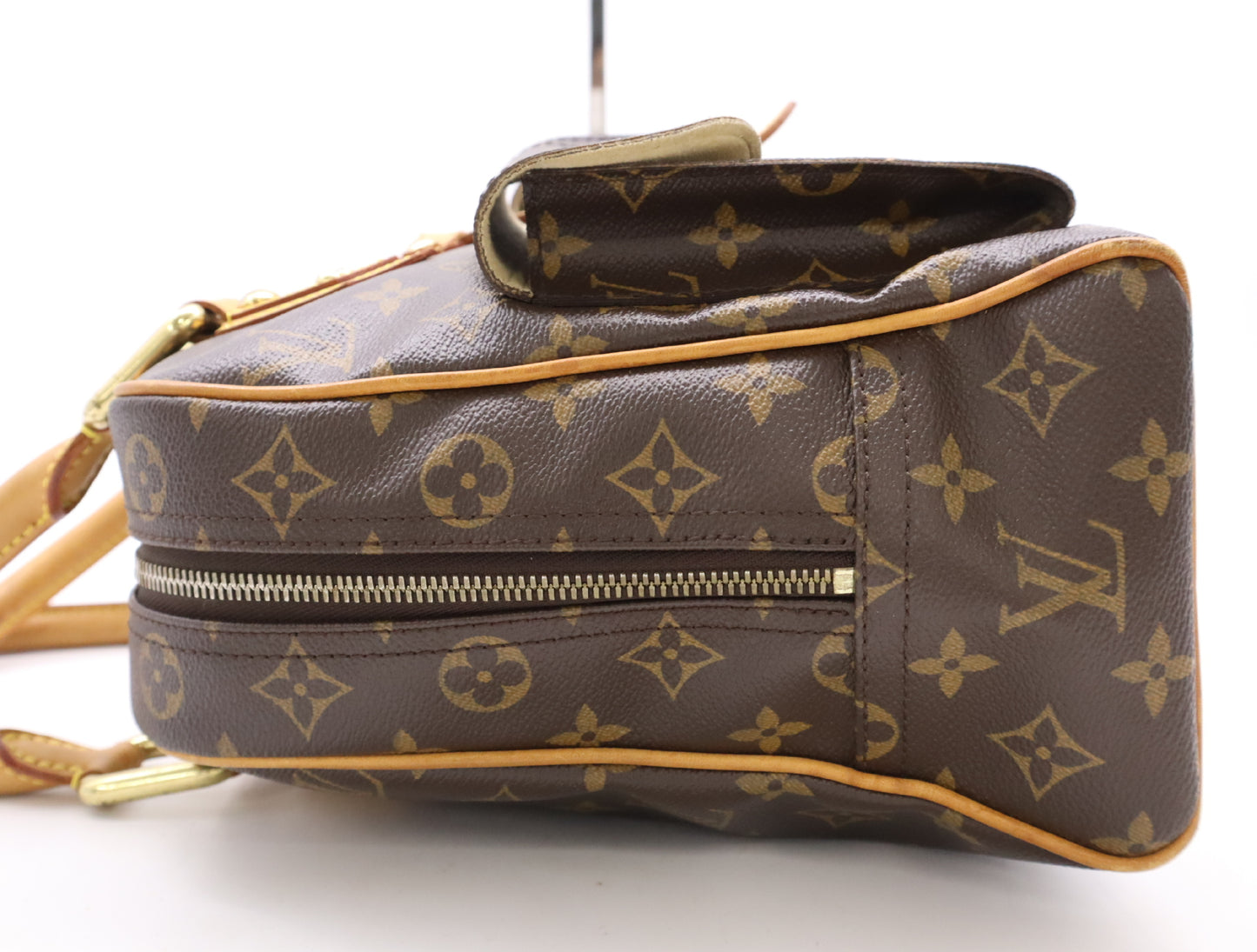 LOUIS VUITTON M40025 Monogram Manhattan GM Handbag