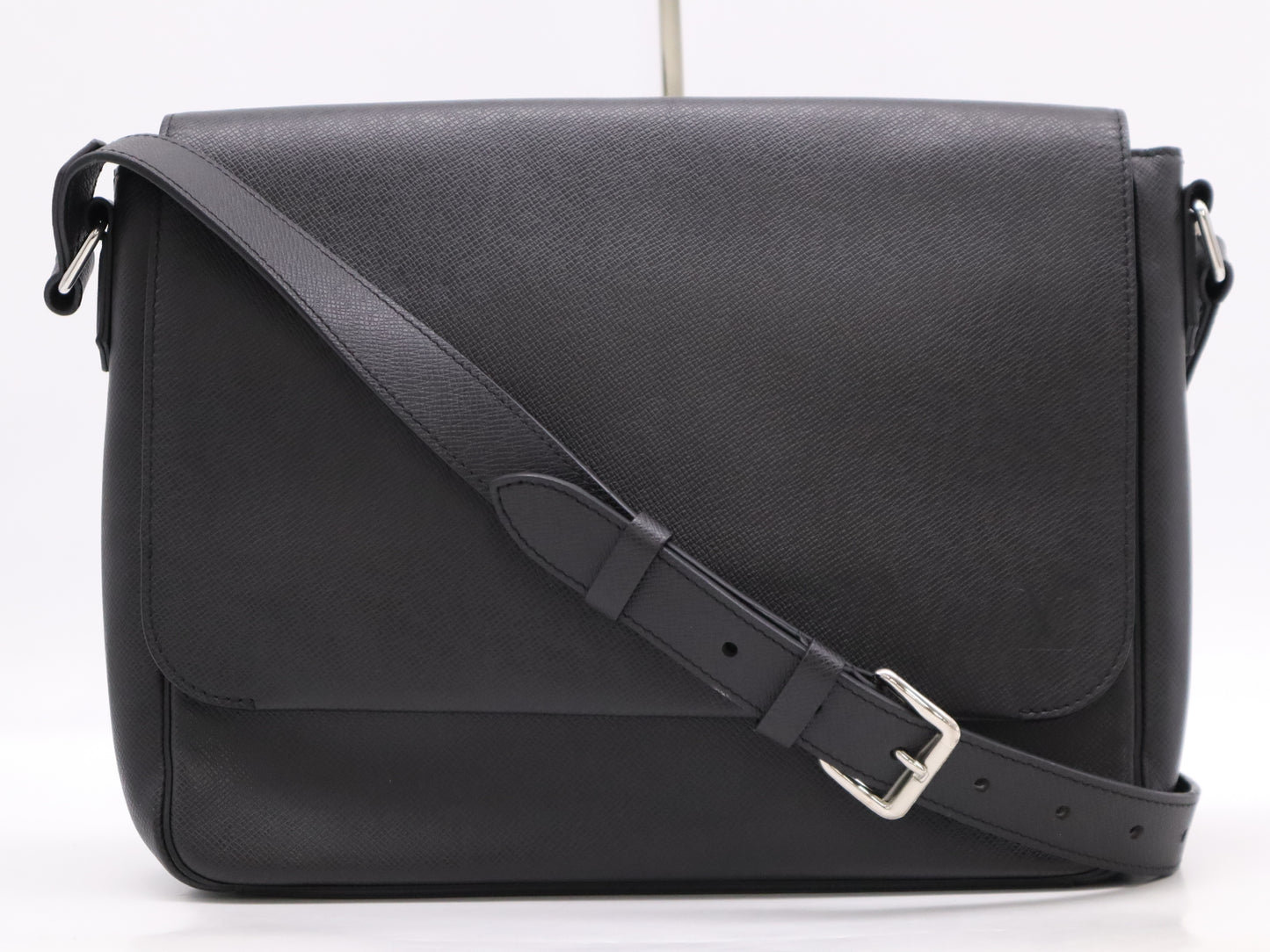 LOUIS VUITTON M32624 Taiga Roman MM Boreal PL1119 Shoulder Bag