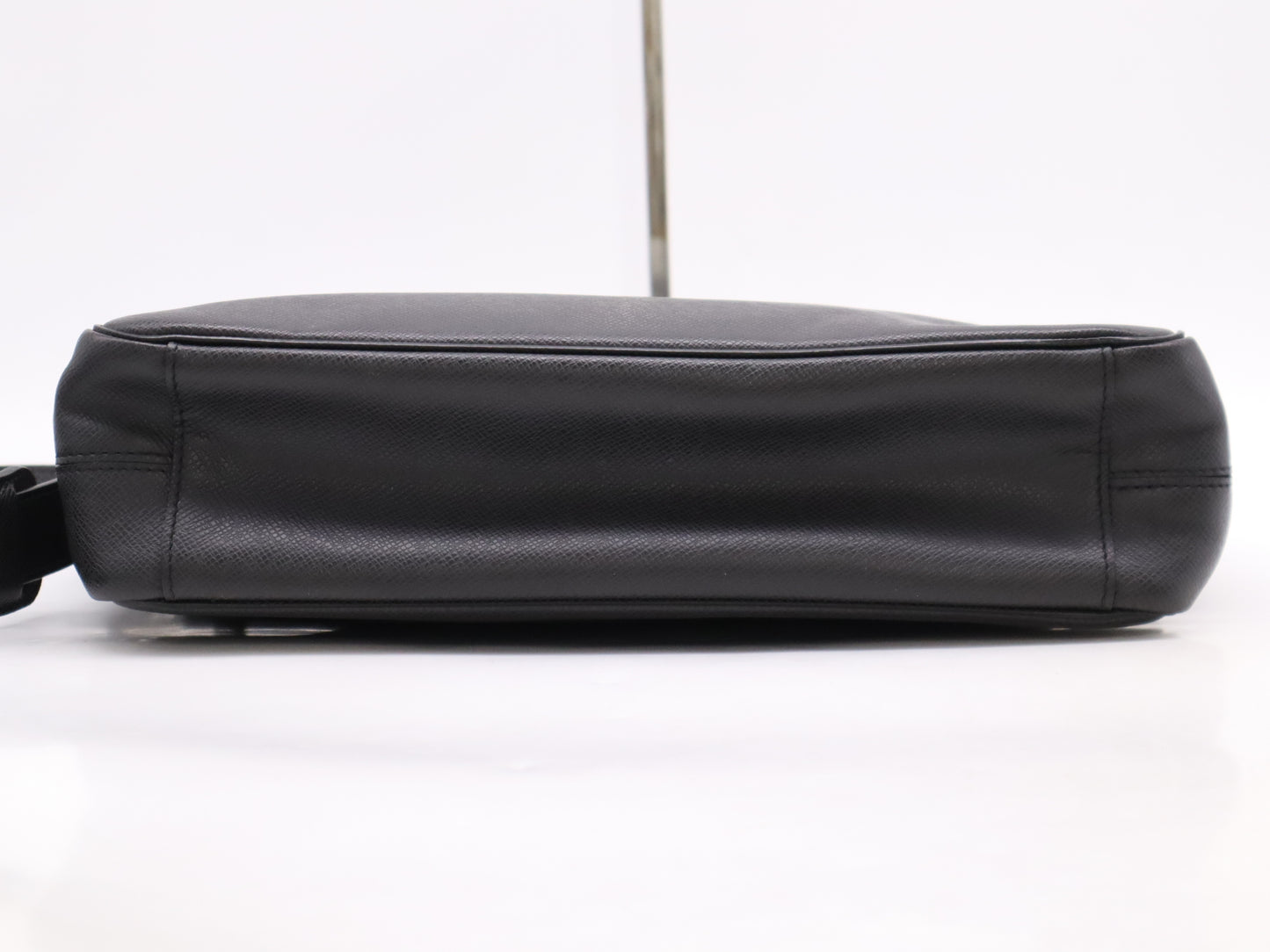 LOUIS VUITTON M32624 Taiga Roman MM Boreal PL1119 Shoulder Bag
