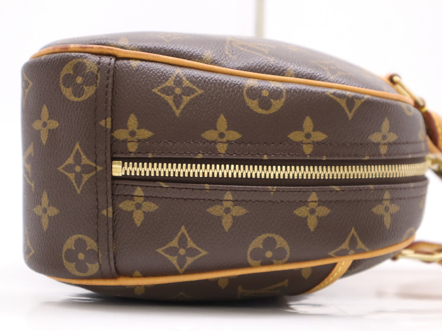 LOUIS VUITTON M42228 Monogram Trouville Handbag