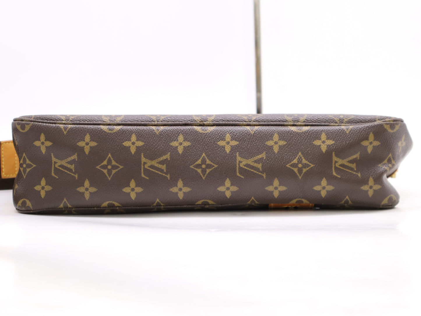 LOUIS VUITTON M40043 Monogram Sac Bosphor Shoulder Bag