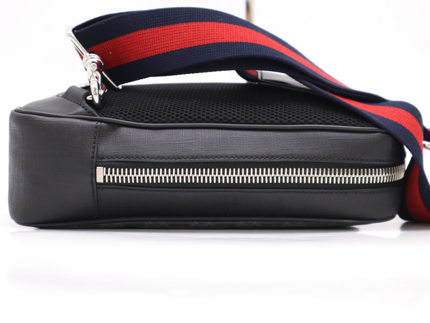 GUCCI 478325GG Supreme Body Bag Waist Belt Bag Black Red Waist Bag