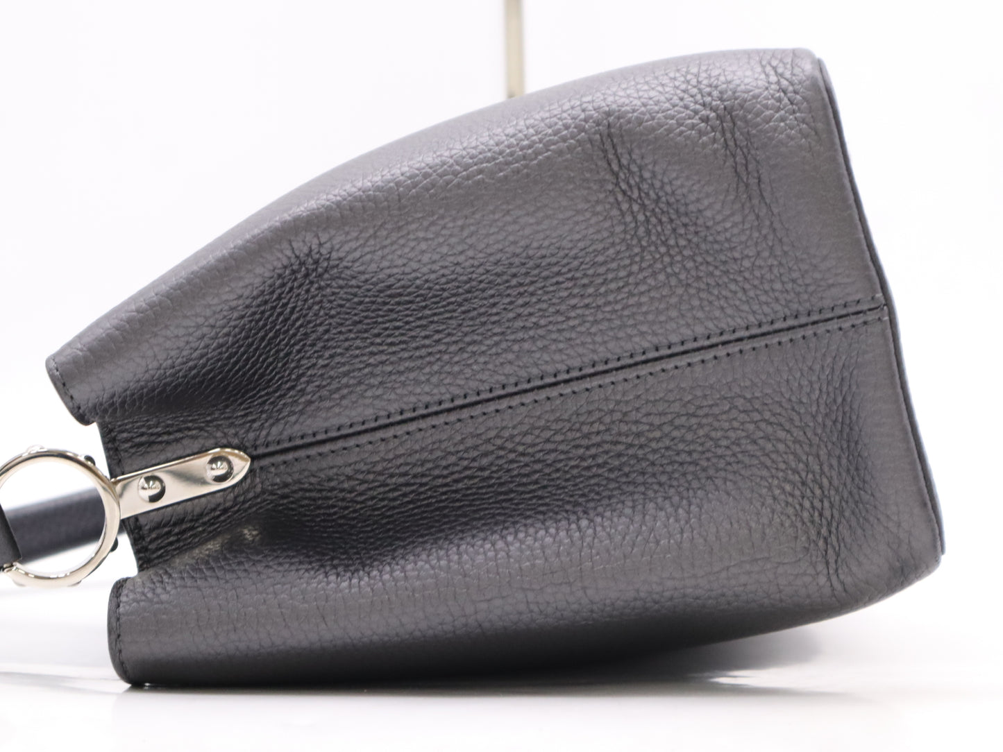 LOUIS VUITTON M24654 Taurillon Leather Capucines MM Parnassua Handbag with Dust Bag
