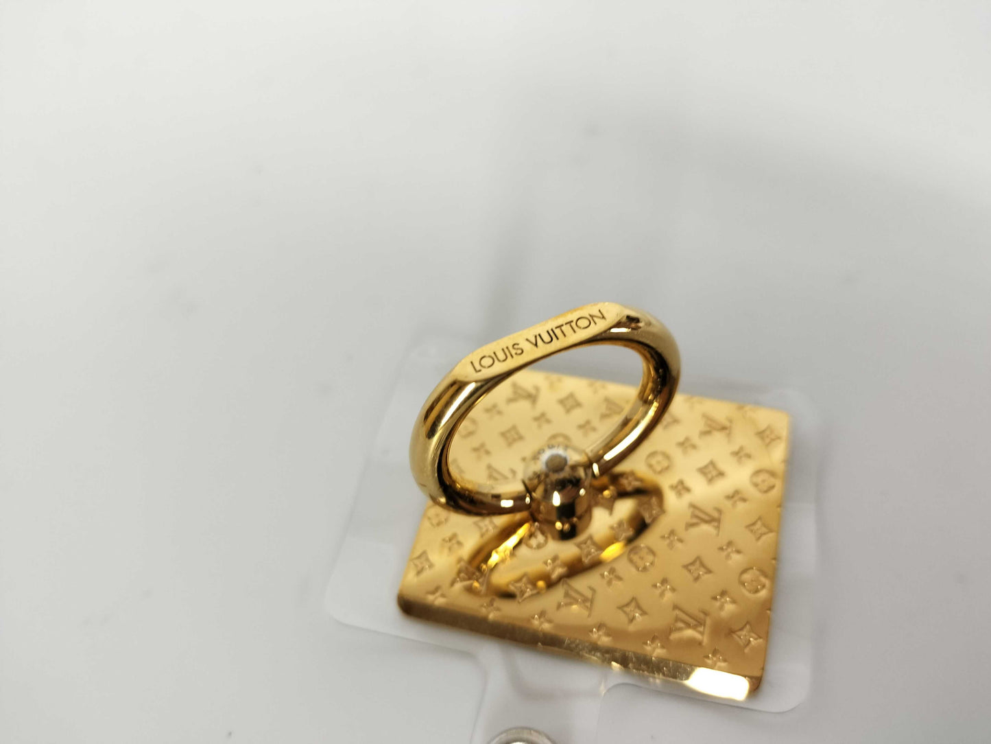 LOUIS VUITTON LOUIS VUITTON Monogram LV Monogram Smartphone Ring Other Accessories