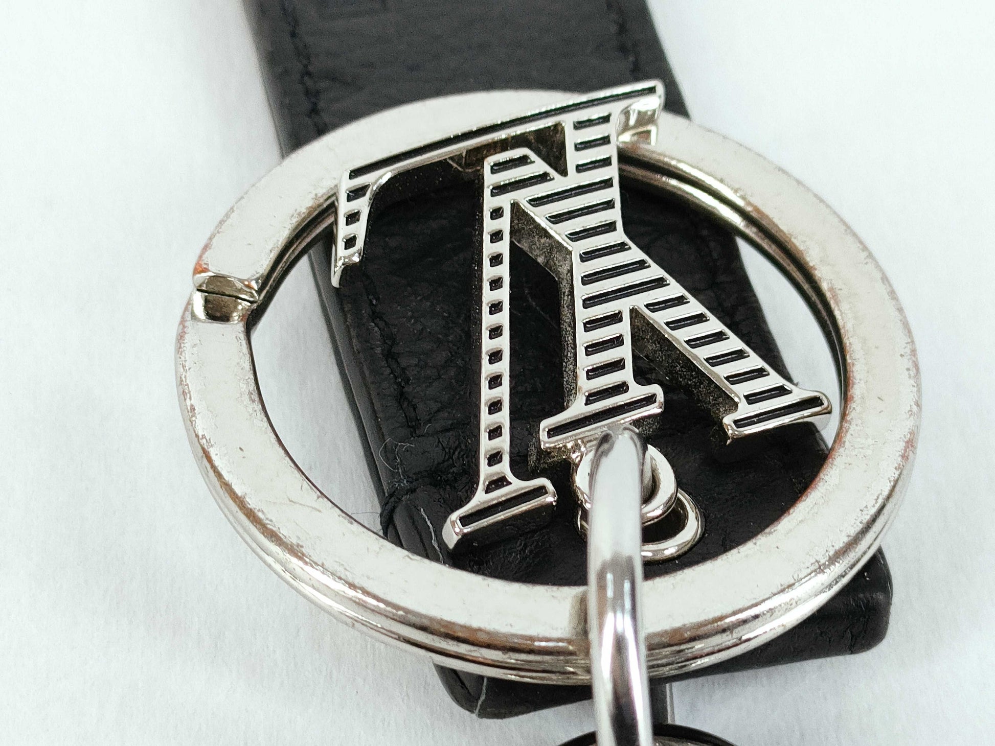 LOUIS VUITTON LV Shadow Dragonne Keychain Bag Charm Key Case/Keychain
