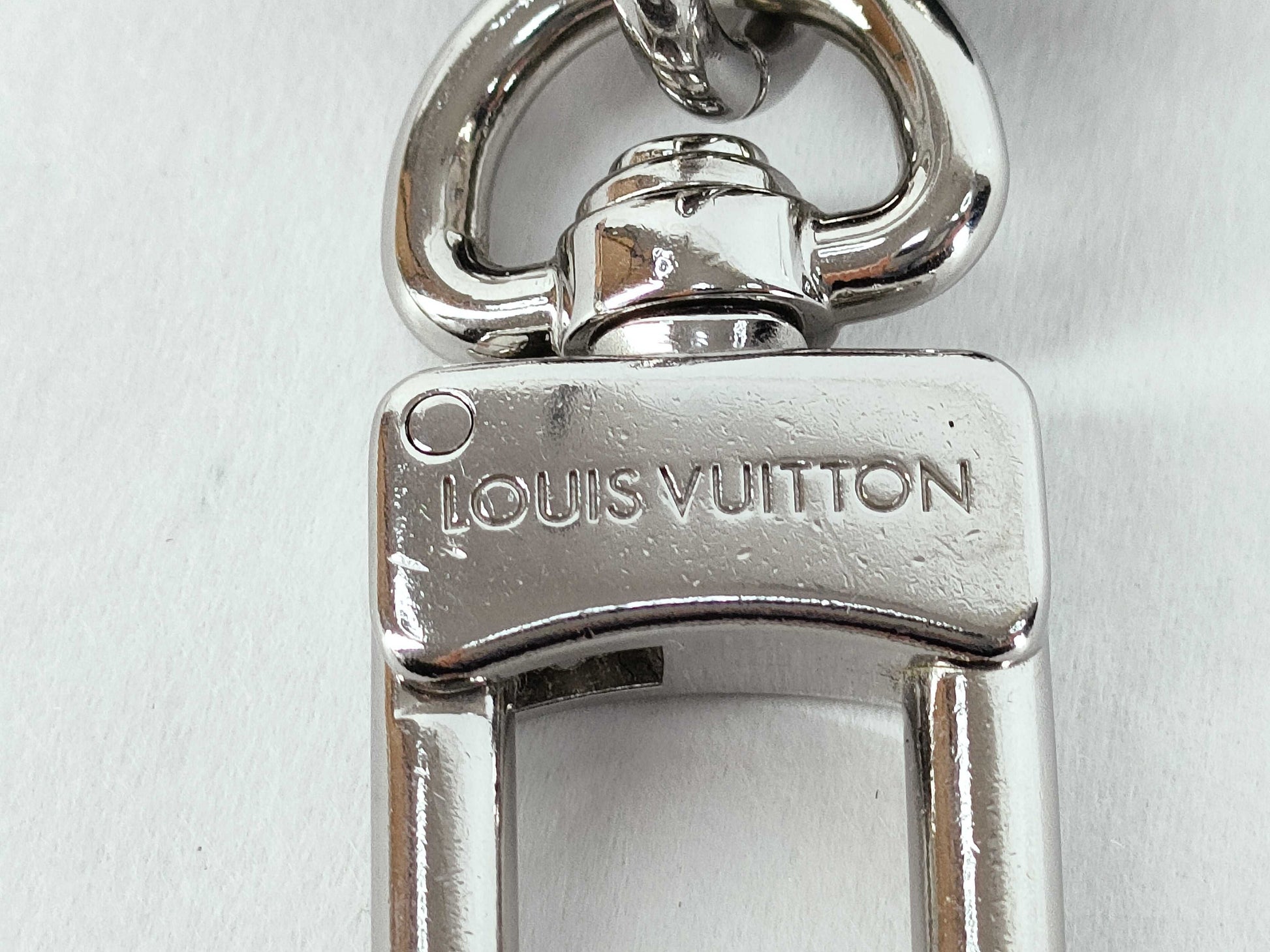 LOUIS VUITTON LV Shadow Dragonne Keychain Bag Charm Key Case/Keychain