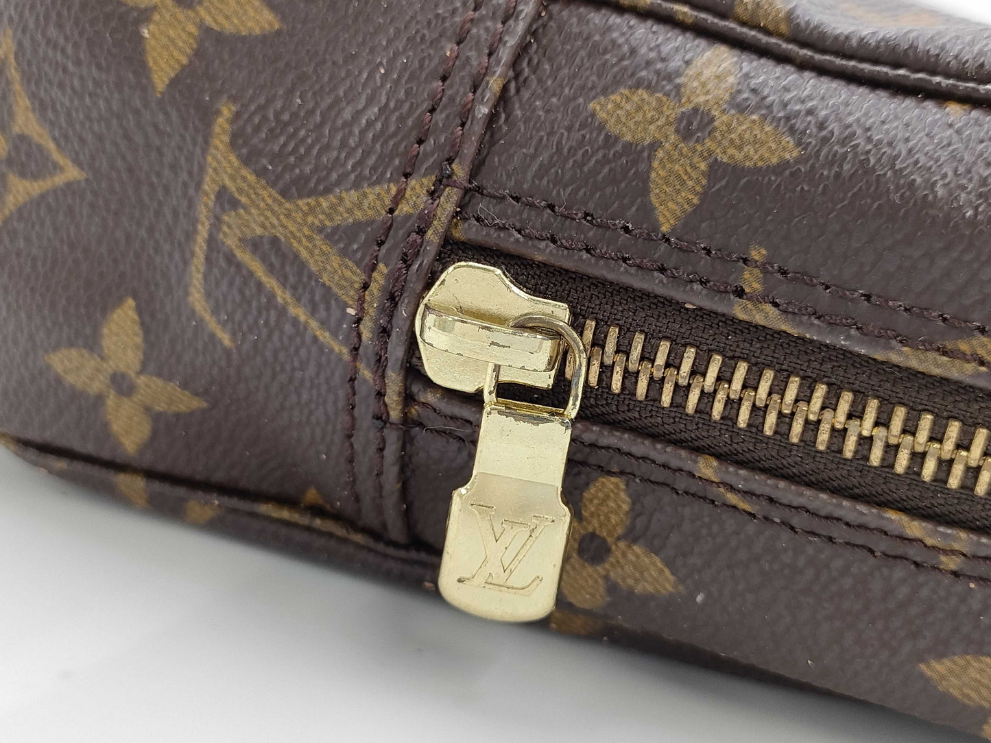 LOUIS VUITTON LOUIS VUITTON Monogram True Towelette Second Bag