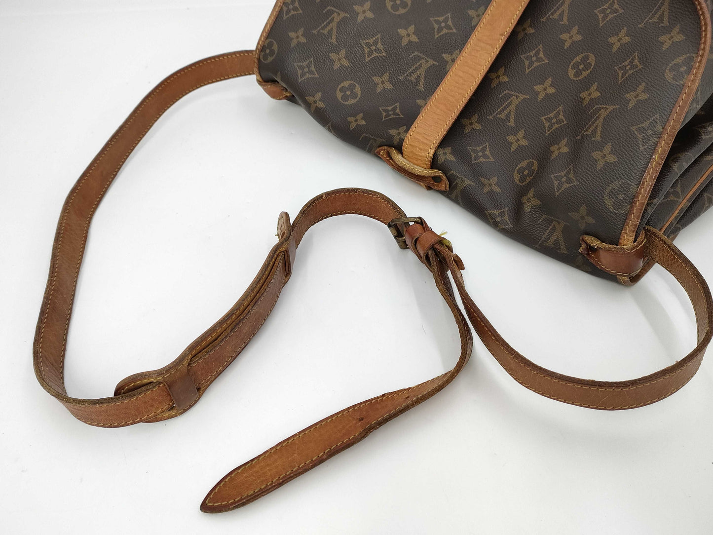 LOUIS VUITTON LOUIS VUITTON Vuitton Monogram Saumur AR0960 Shoulder Bag
